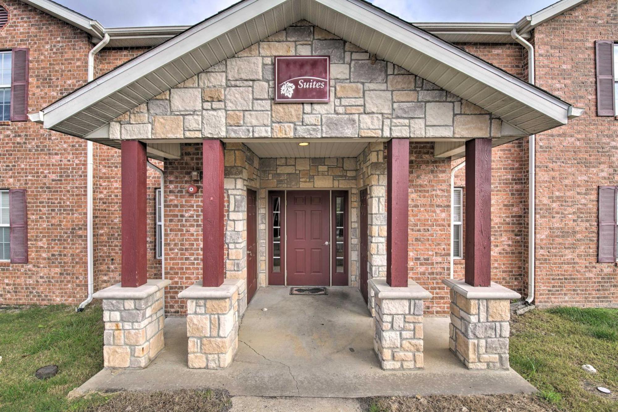 Branson Apartment With Pool - 5 Mi To Marvel Cave! Bagian luar foto